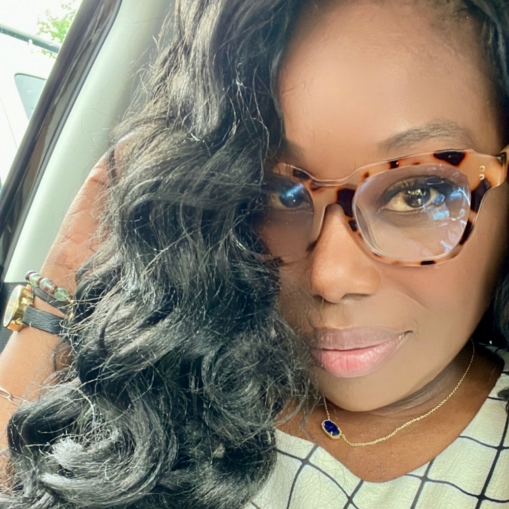 Meet your Posher, Tiffany